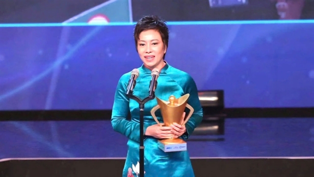 也彰显了他