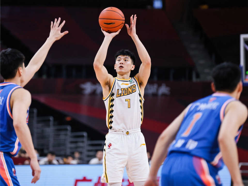 一個相似的 一個相似的